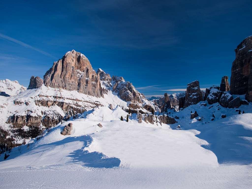 Hotel Alaska Cortina Кортина-д'Ампеццо Экстерьер фото