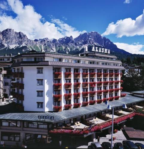 Hotel Alaska Cortina Кортина-д'Ампеццо Экстерьер фото