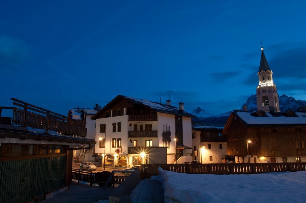 Hotel Alaska Cortina Кортина-д'Ампеццо Экстерьер фото