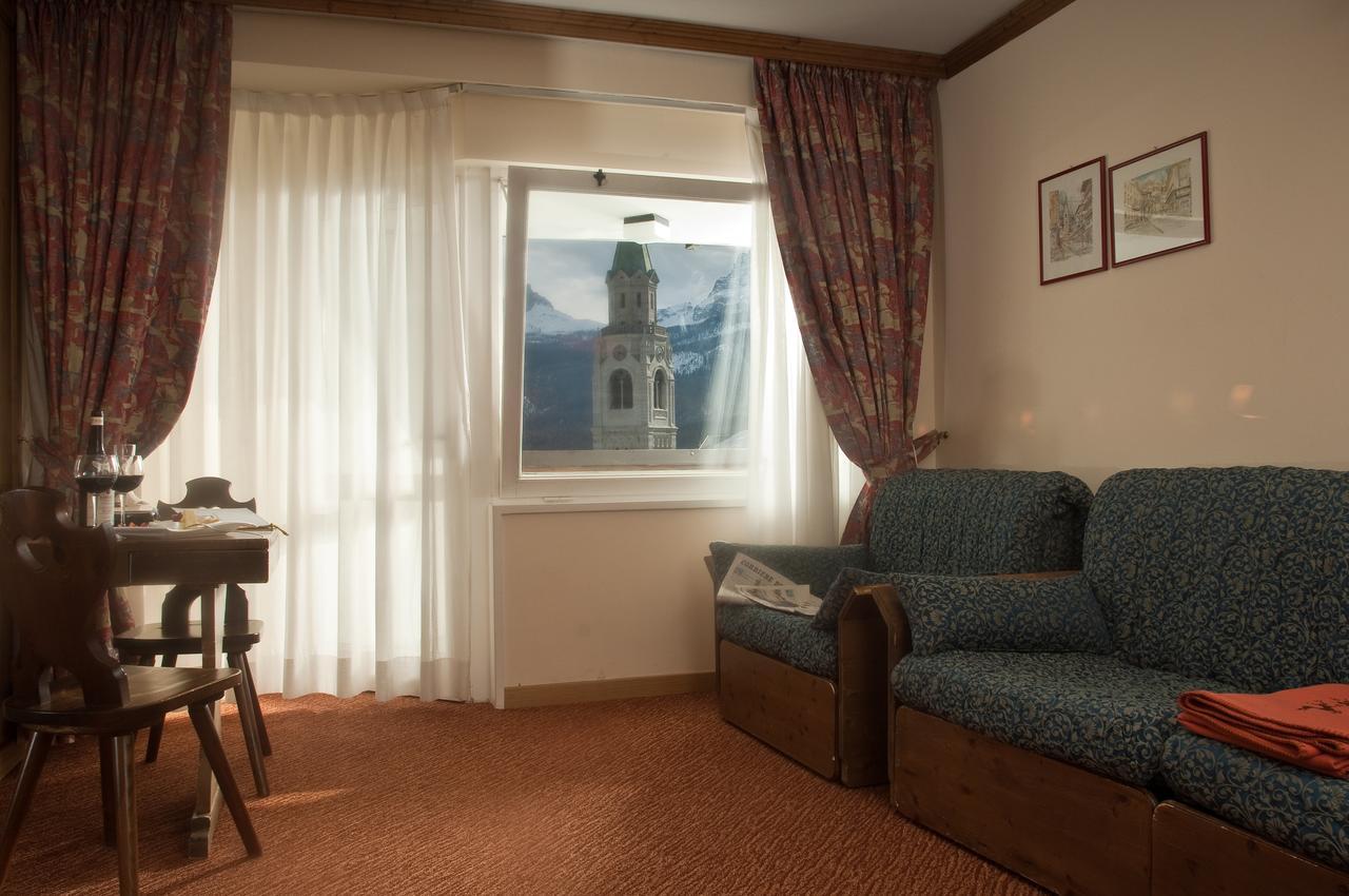 Hotel Alaska Cortina Кортина-д'Ампеццо Экстерьер фото