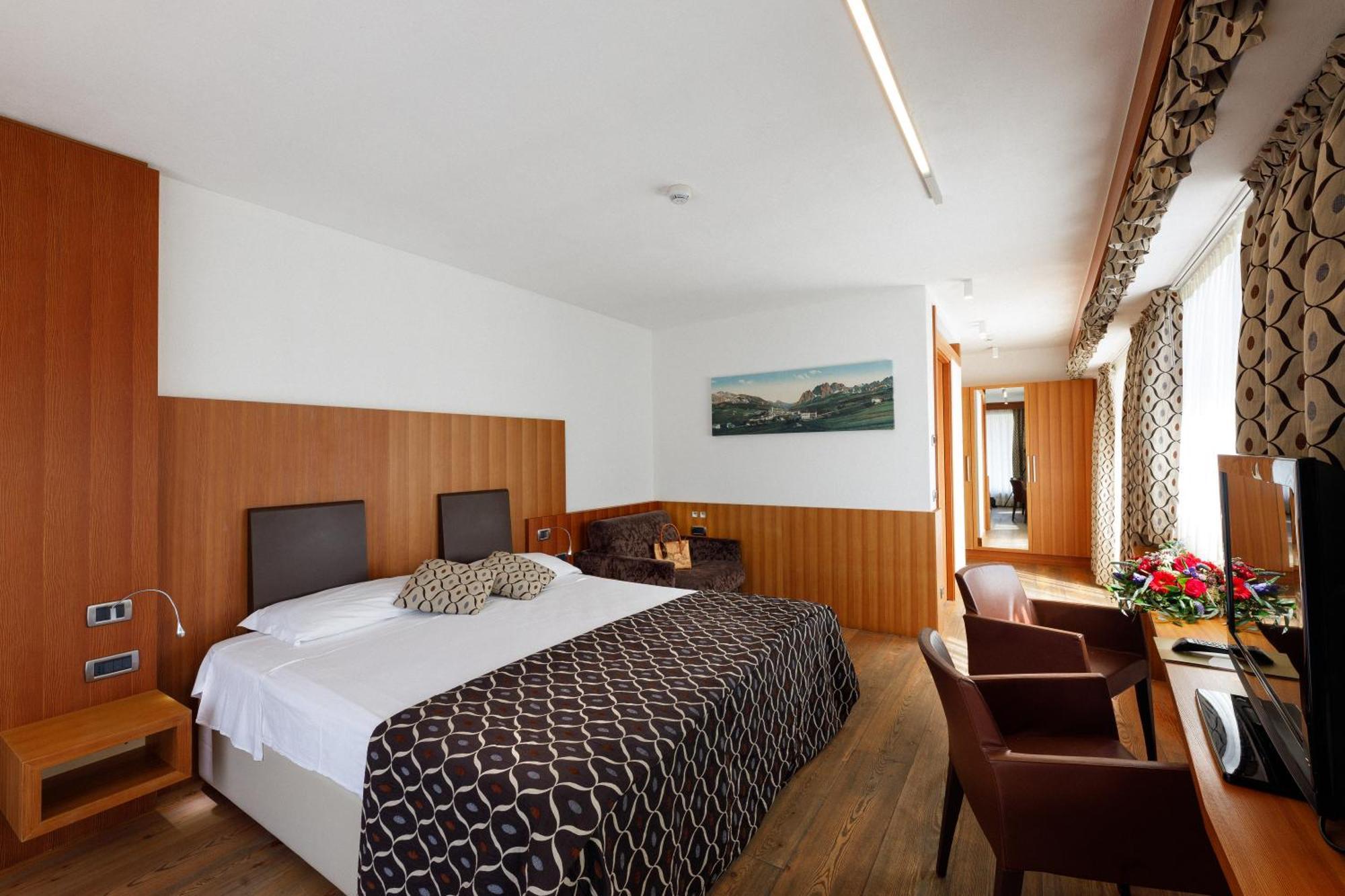 Hotel Alaska Cortina Кортина-д'Ампеццо Экстерьер фото