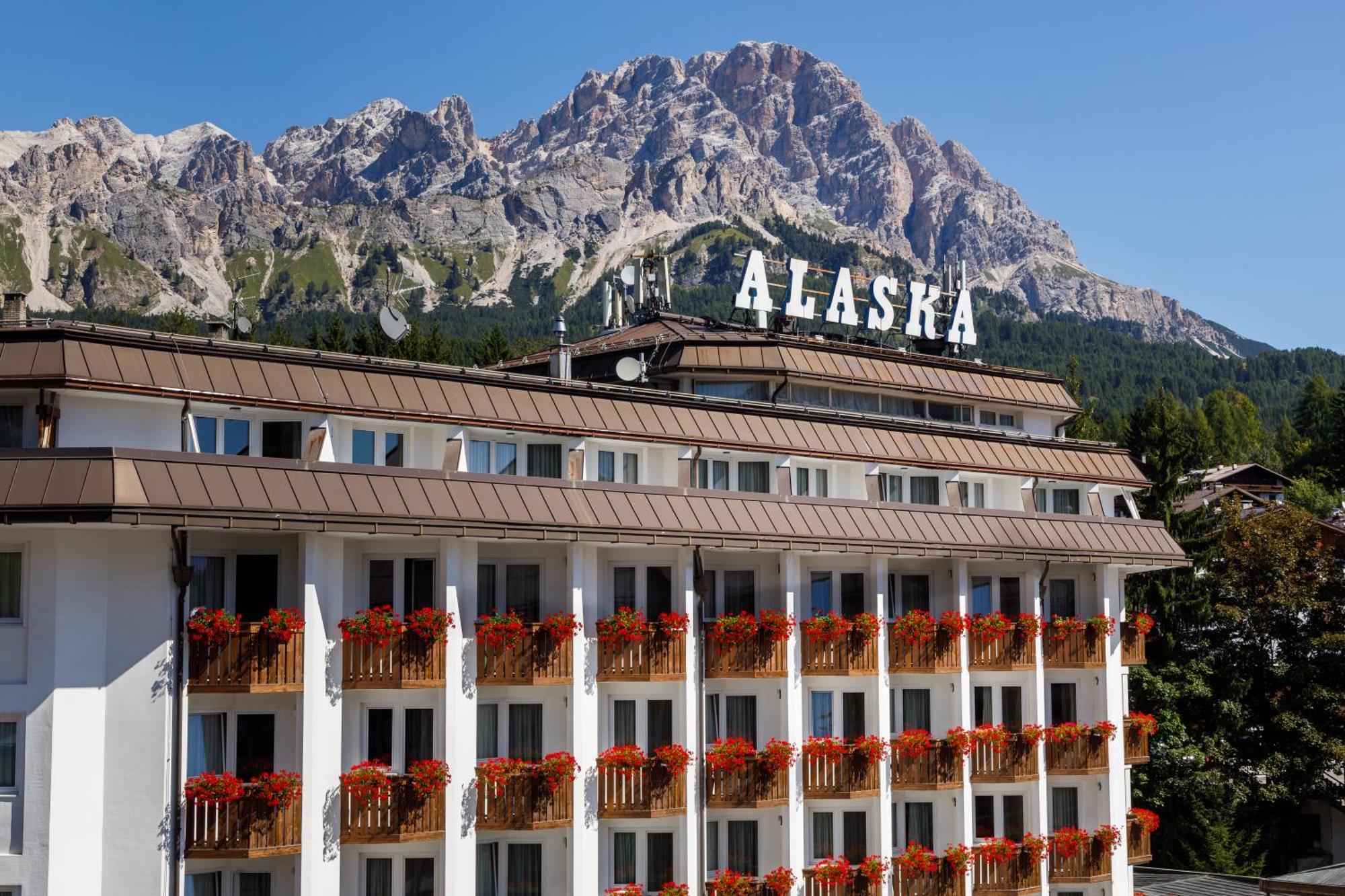 Hotel Alaska Cortina Кортина-д'Ампеццо Экстерьер фото