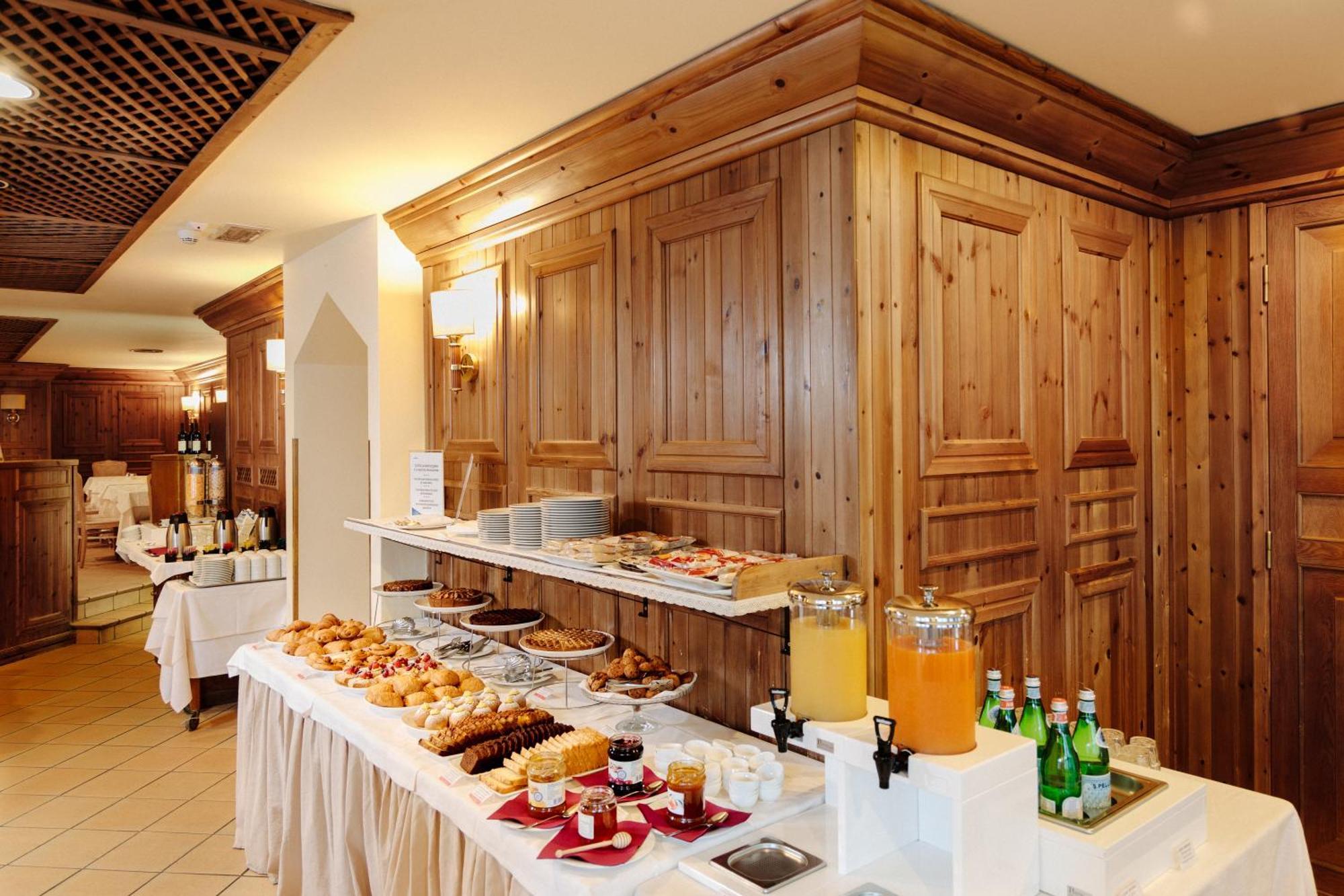 Hotel Alaska Cortina Кортина-д'Ампеццо Экстерьер фото